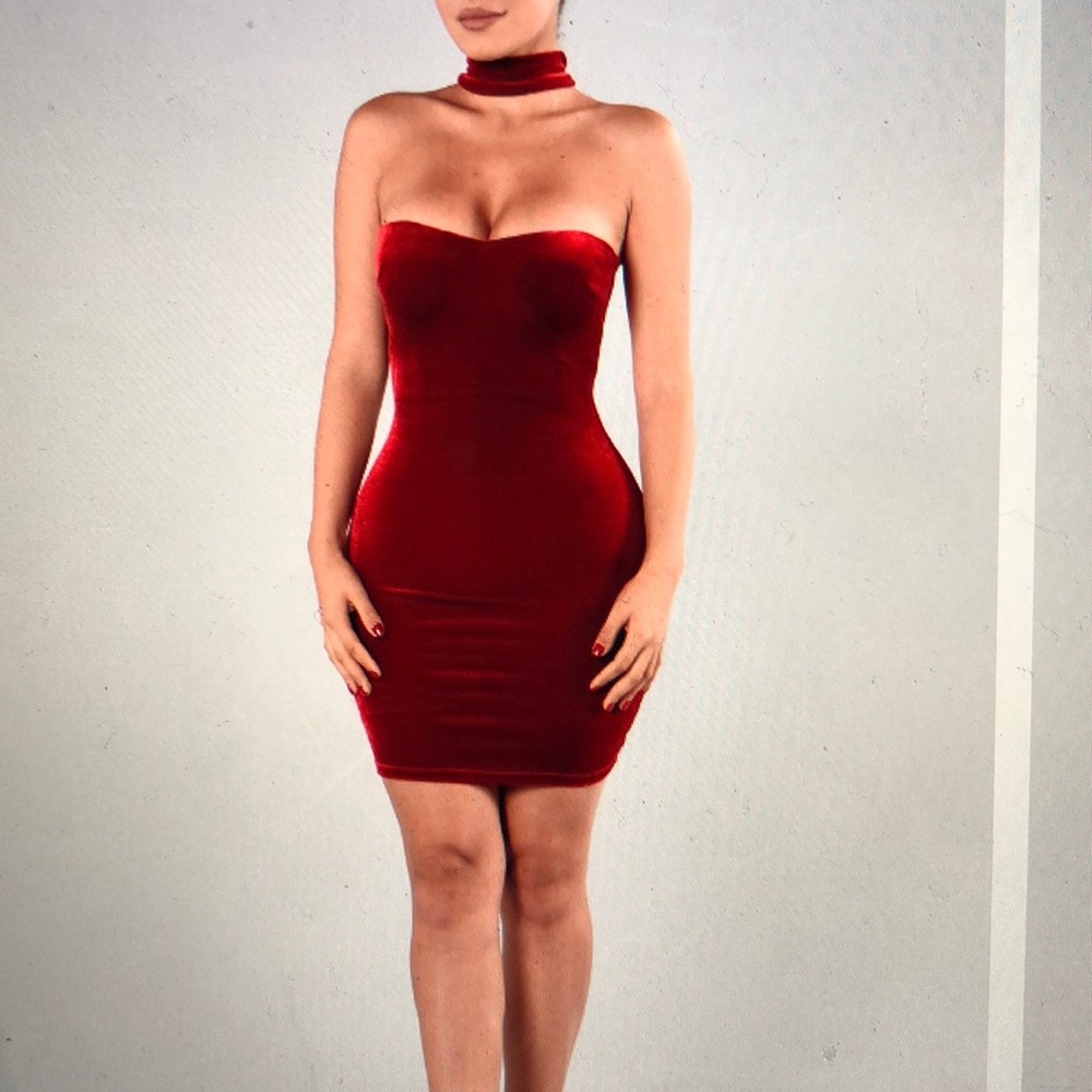 Fashion Nova VELVET red choker dress